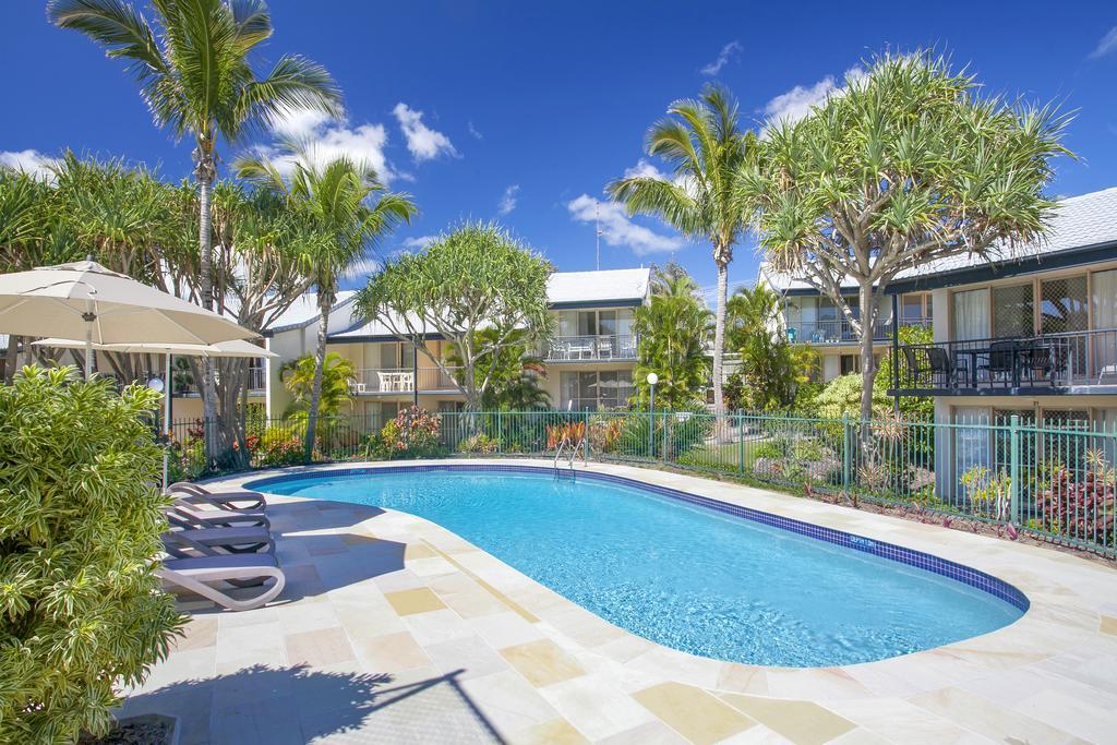 Beach Breakers Resort Sunrise Beach Exterior foto